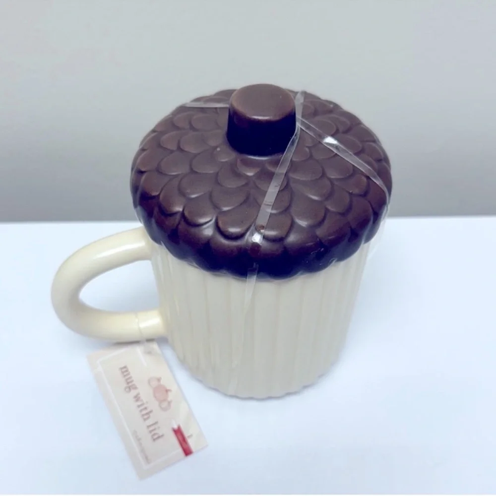 New! Target Bullseye Playground Novelty Ceramic Acorn Mug With Lid